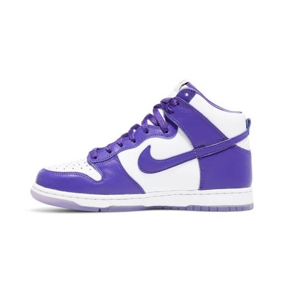 Nike Dunks - Picture 2 of 4